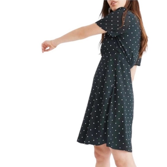 Madewell green and white dot smocked shoulder v neck dress smoky spruce, size 0 - Picture 2 of 10